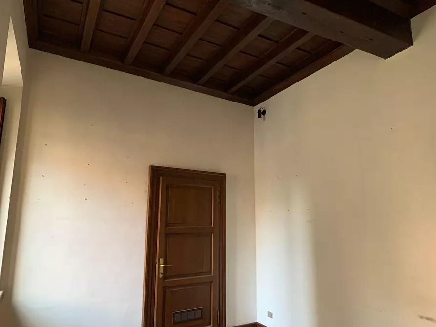 Immagine 14 di Appartamento in vendita  a Mantova