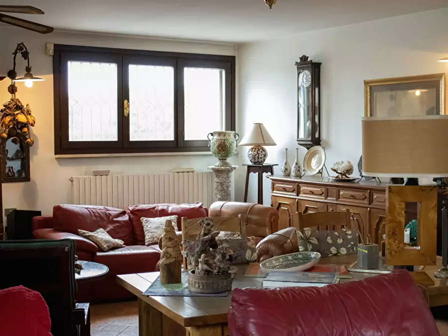 Immagine 10 di Villa in vendita  a Porto Mantovano