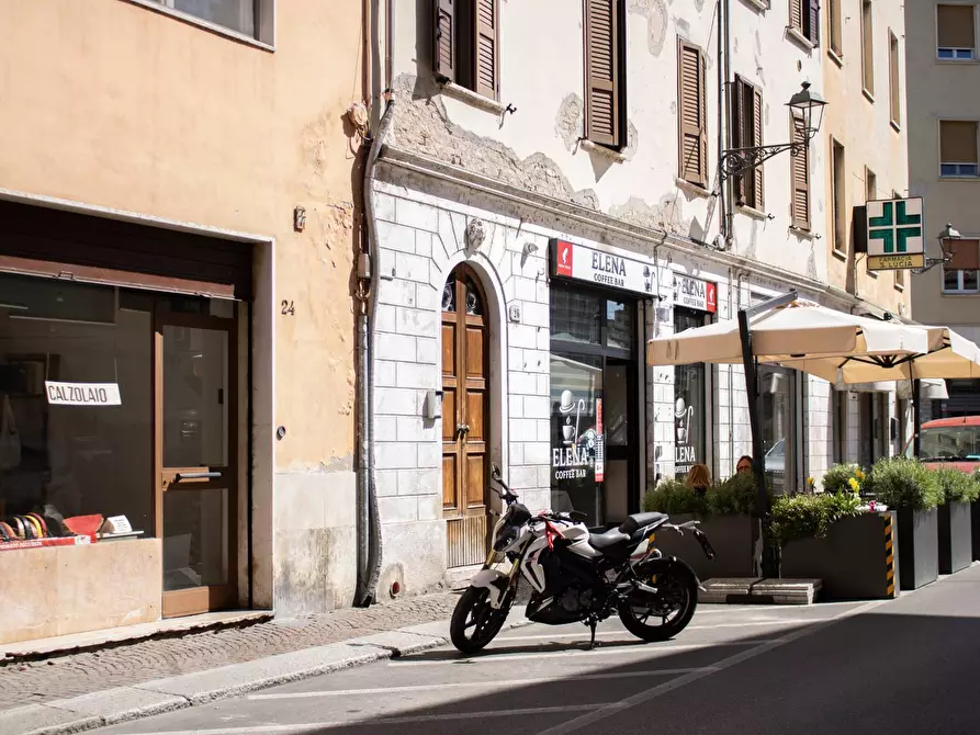 Immagine 17 di Appartamento in vendita  a Mantova