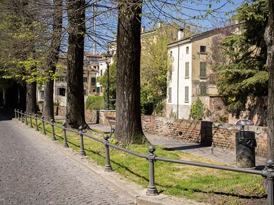 Immagine 22 di Appartamento in vendita  a Mantova