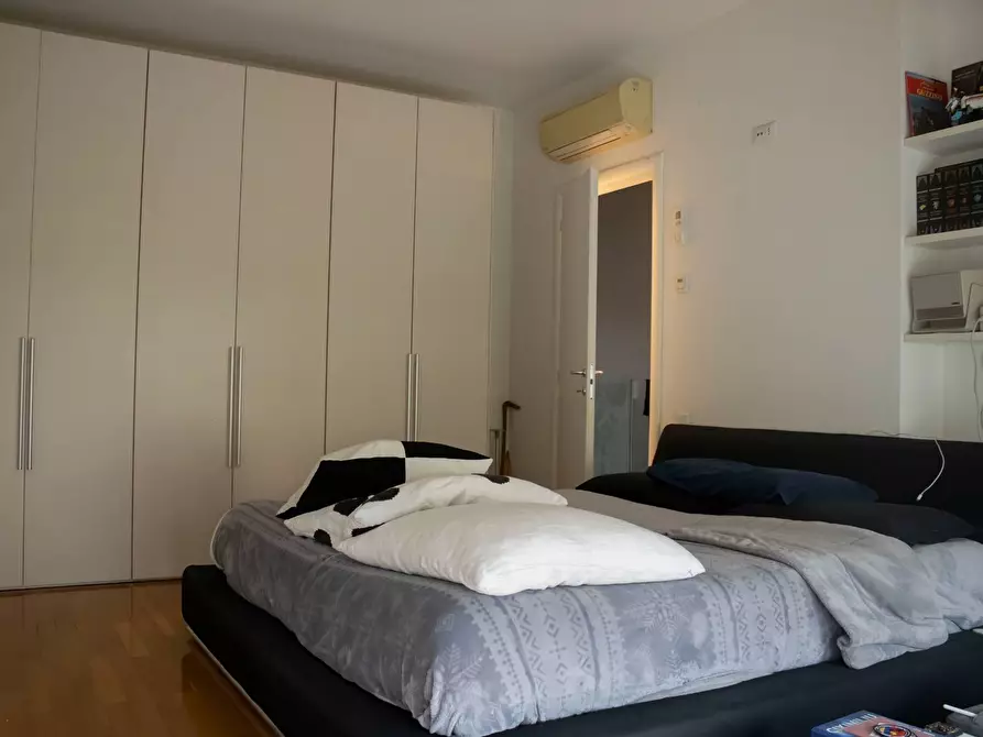 Immagine 16 di Villa in vendita  a Mantova