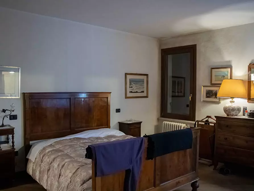 Immagine 7 di Casa indipendente in vendita  a Mantova