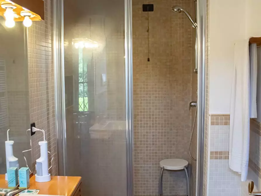 Immagine 10 di Casa indipendente in vendita  a Mantova