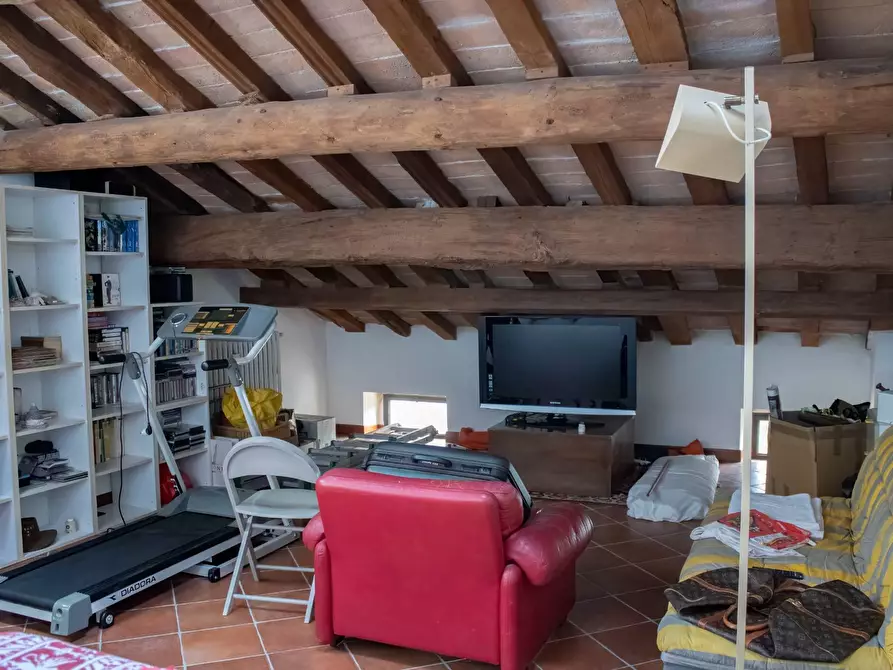 Immagine 11 di Casa indipendente in vendita  a Mantova