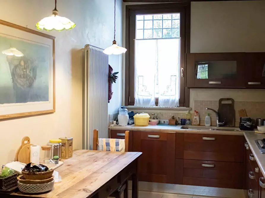 Immagine 5 di Casa indipendente in vendita  a Mantova