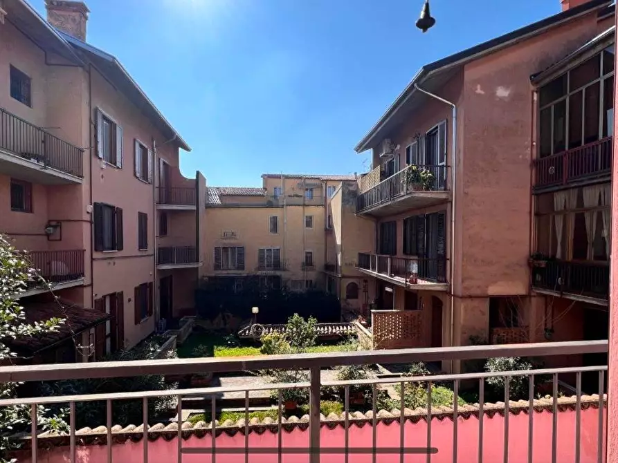 Immagine 16 di Appartamento in vendita  a Mantova