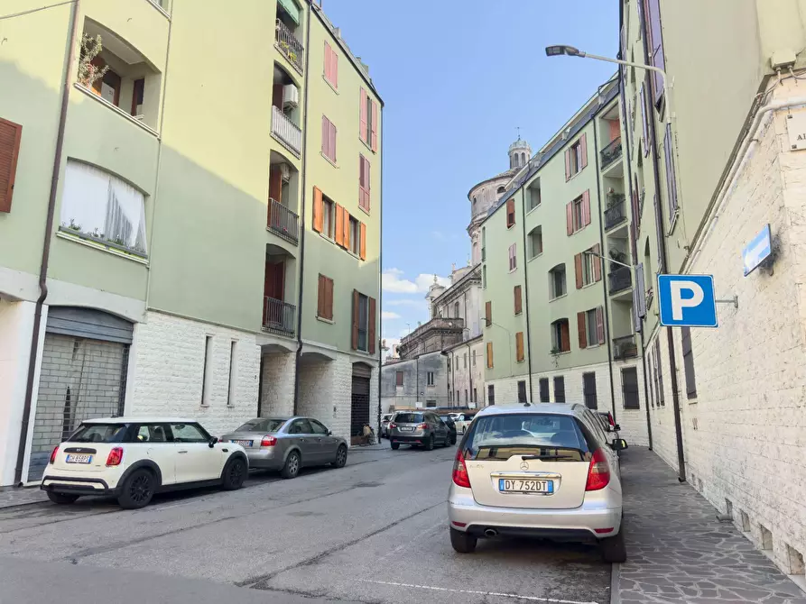 Immagine 25 di Appartamento in vendita  a Mantova