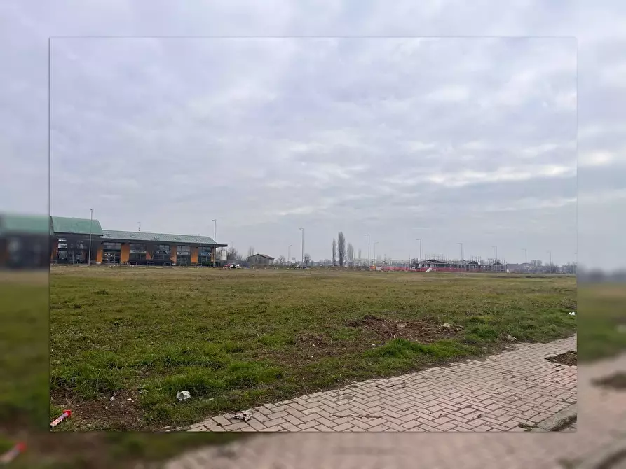 Immagine 9 di Terreno residenziale in vendita  a Porto Mantovano