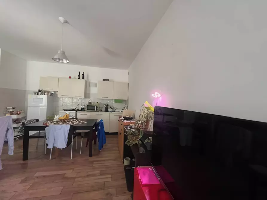 Immagine 4 di Appartamento in vendita  a Mantova