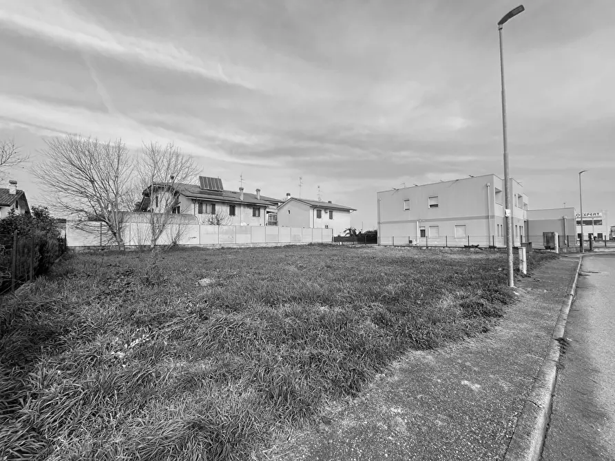 Immagine 6 di Terreno residenziale in vendita  a Porto Mantovano