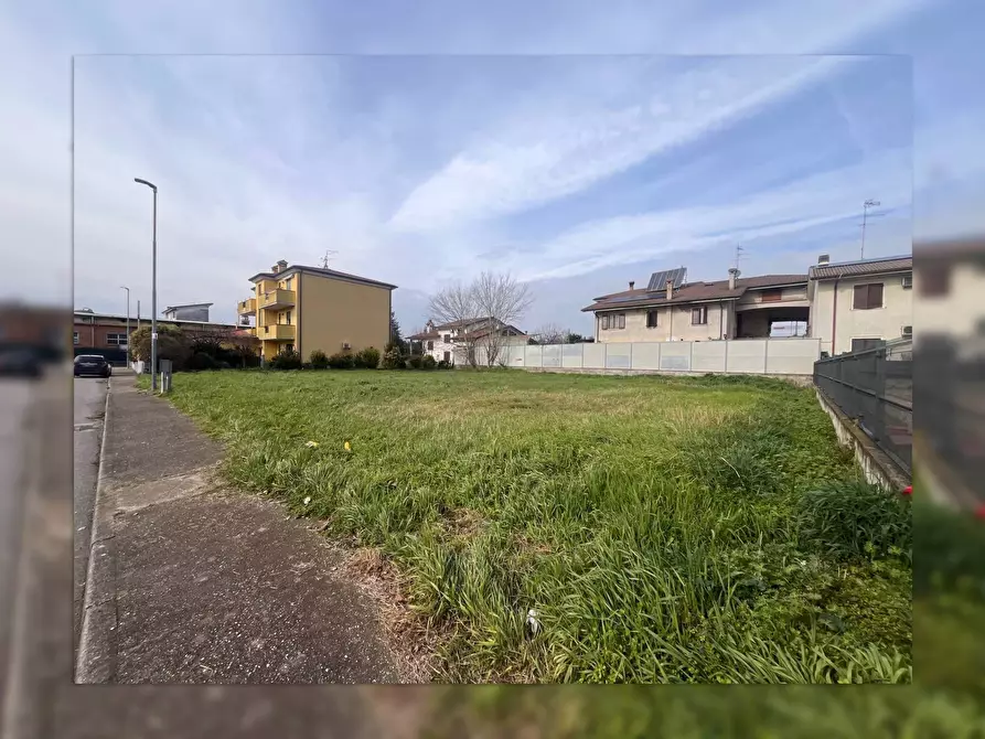Immagine 8 di Terreno residenziale in vendita  a Porto Mantovano