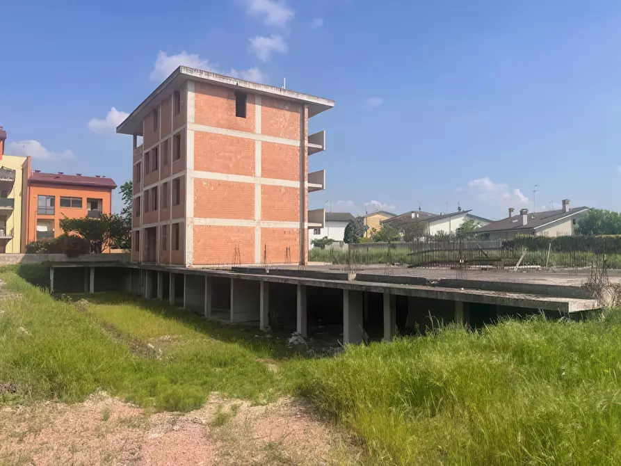 Immagine 10 di Terreno residenziale in vendita  a Borgo Virgilio