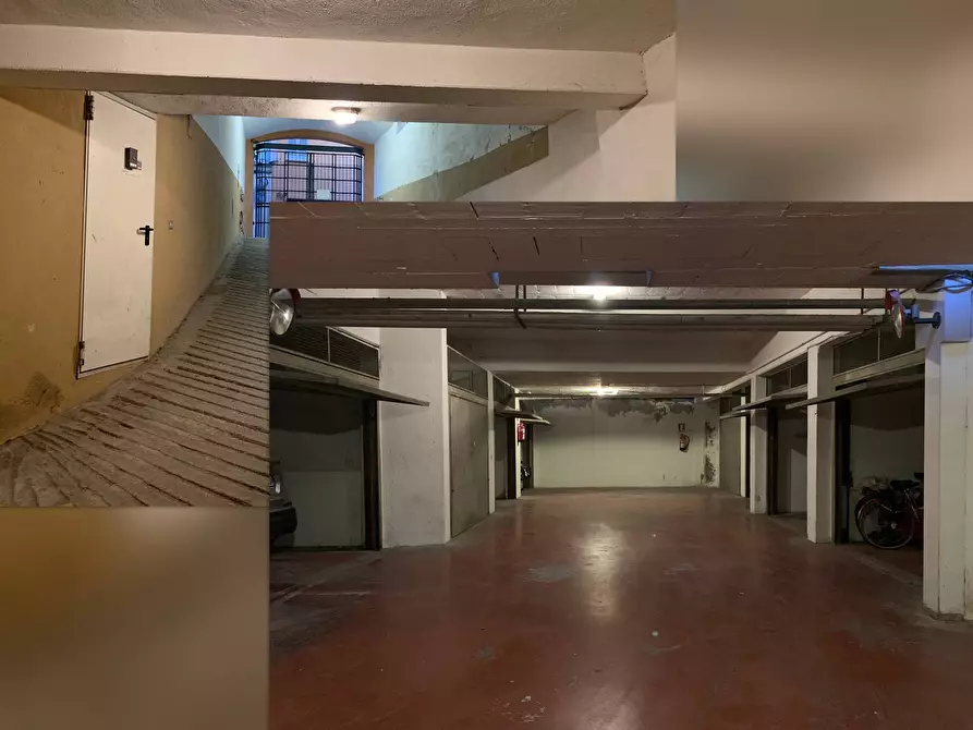 Immagine 6 di Box auto in vendita  a Mantova