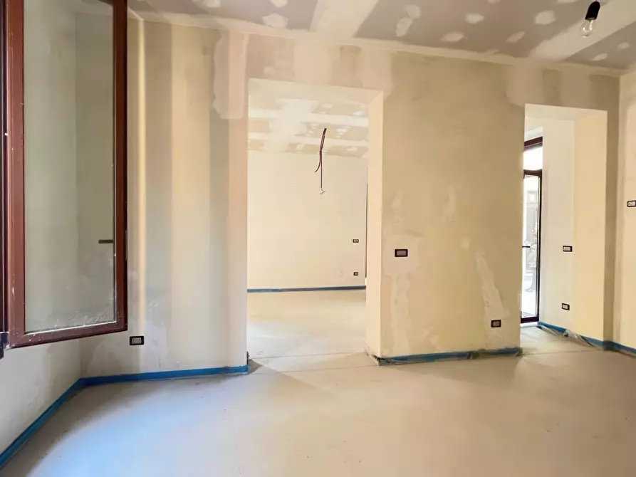 Immagine 11 di Appartamento in vendita  a Mantova
