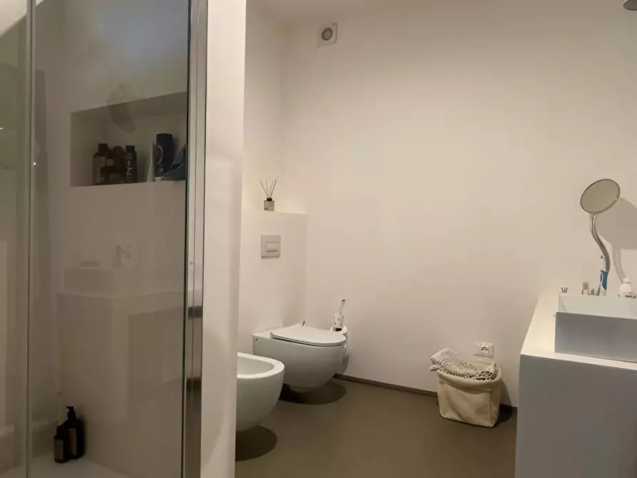 Immagine 7 di Appartamento in vendita  a Mantova