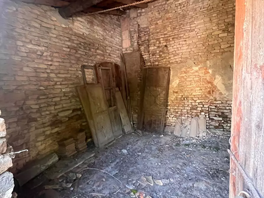 Immagine 5 di Casa indipendente in vendita  a Mantova