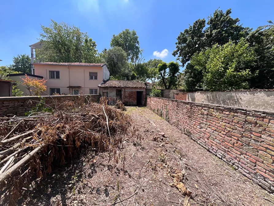 Immagine 7 di Casa indipendente in vendita  a Mantova