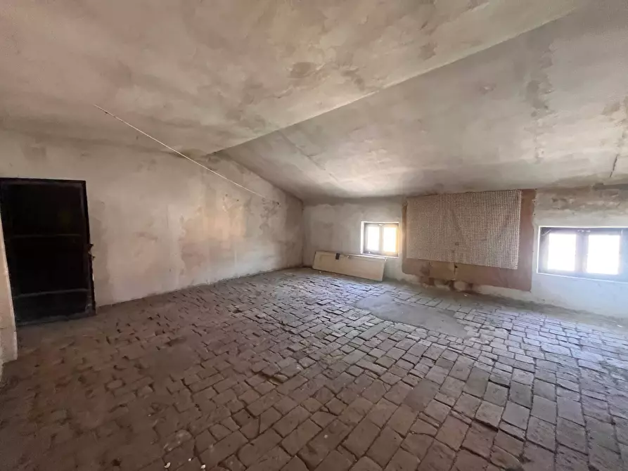 Immagine 12 di Casa indipendente in vendita  a Mantova