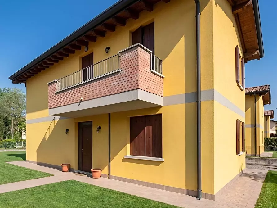 Immagine 1 di Appartamento in vendita  a Mantova