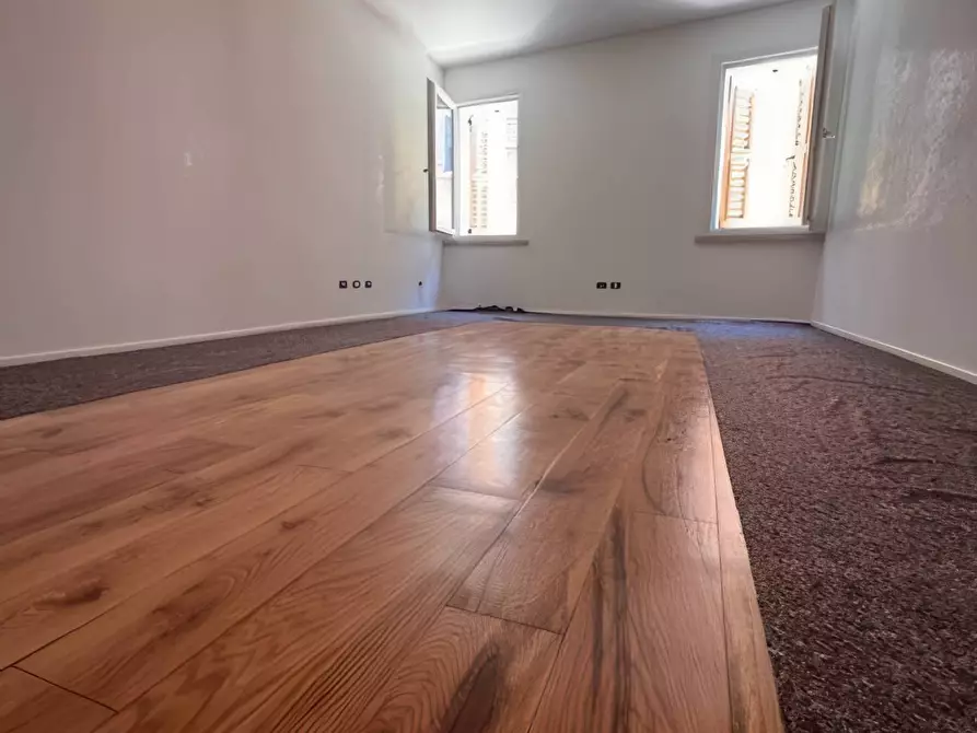 Immagine 7 di Appartamento in vendita  a Mantova