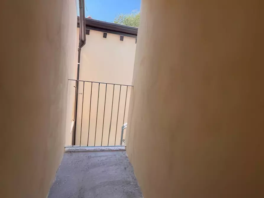Immagine 3 di Appartamento in vendita  a Mantova