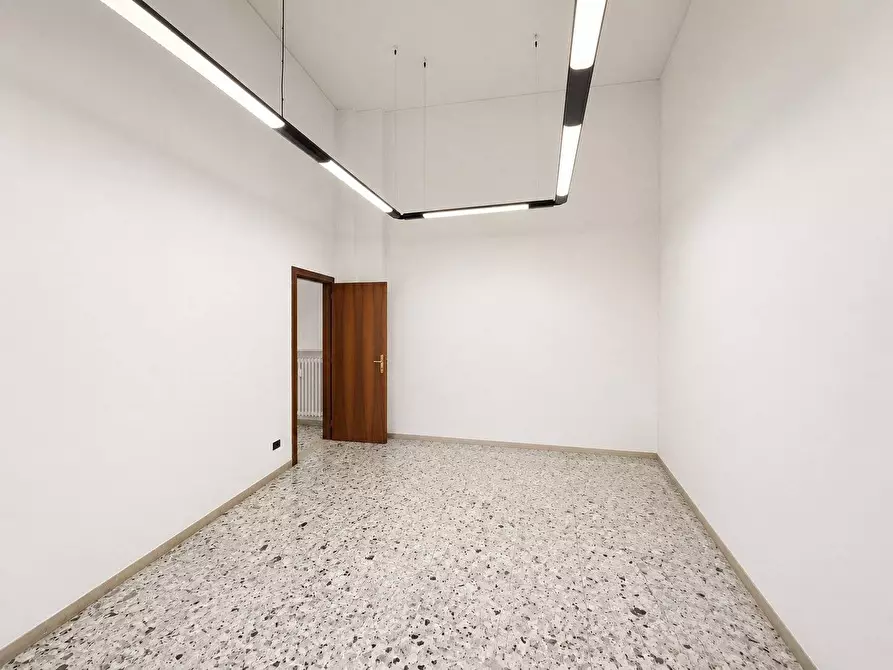 Immagine 5 di Appartamento in vendita  a Mantova