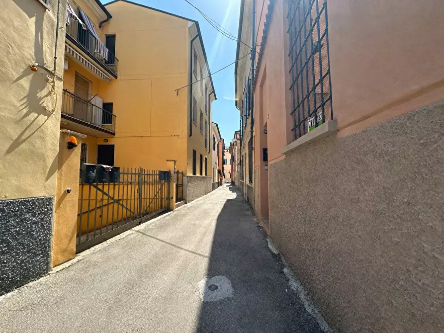 Immagine 18 di Casa indipendente in vendita  a Mantova