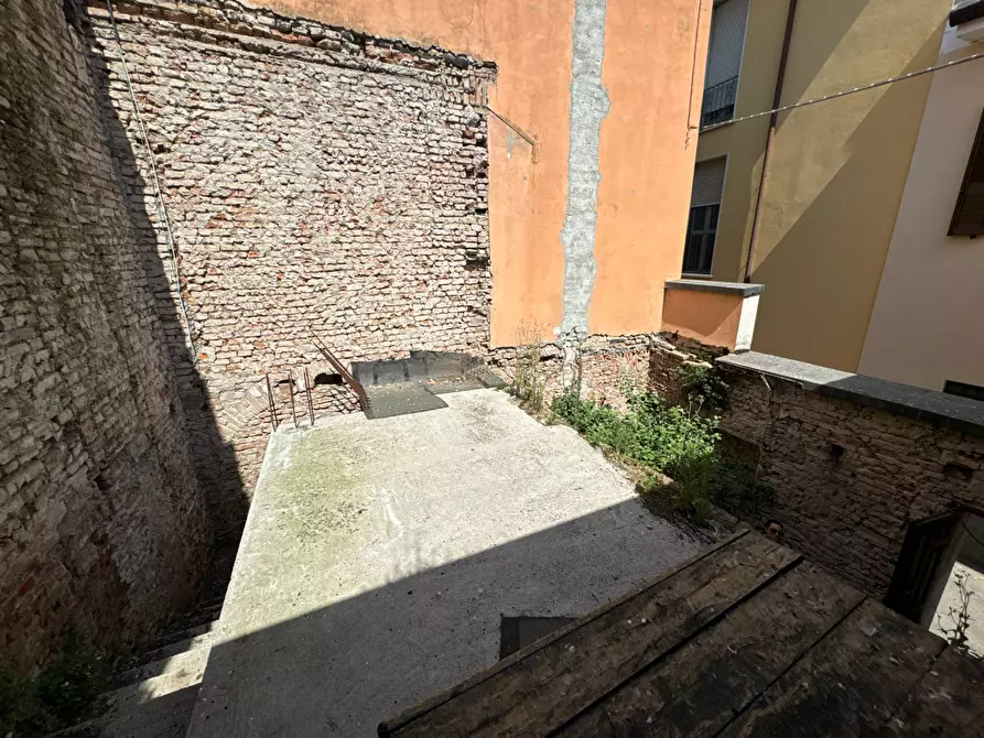 Immagine 12 di Casa indipendente in vendita  a Mantova