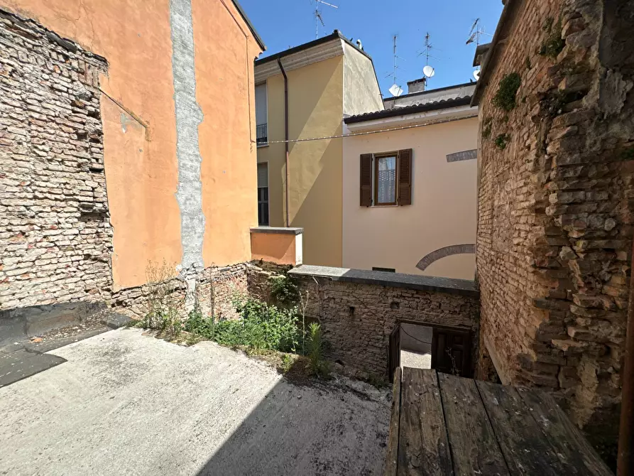 Immagine 13 di Casa indipendente in vendita  a Mantova