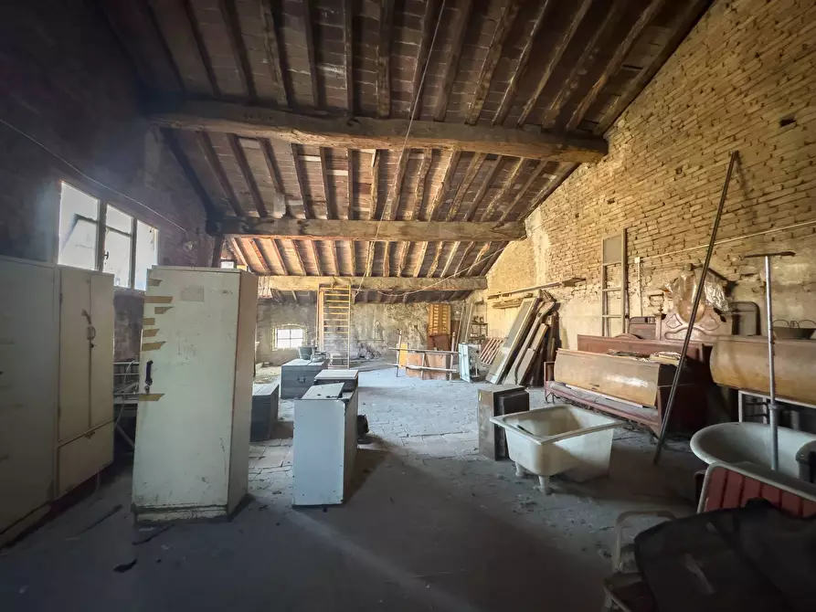 Immagine 32 di Casa indipendente in vendita  a Mantova