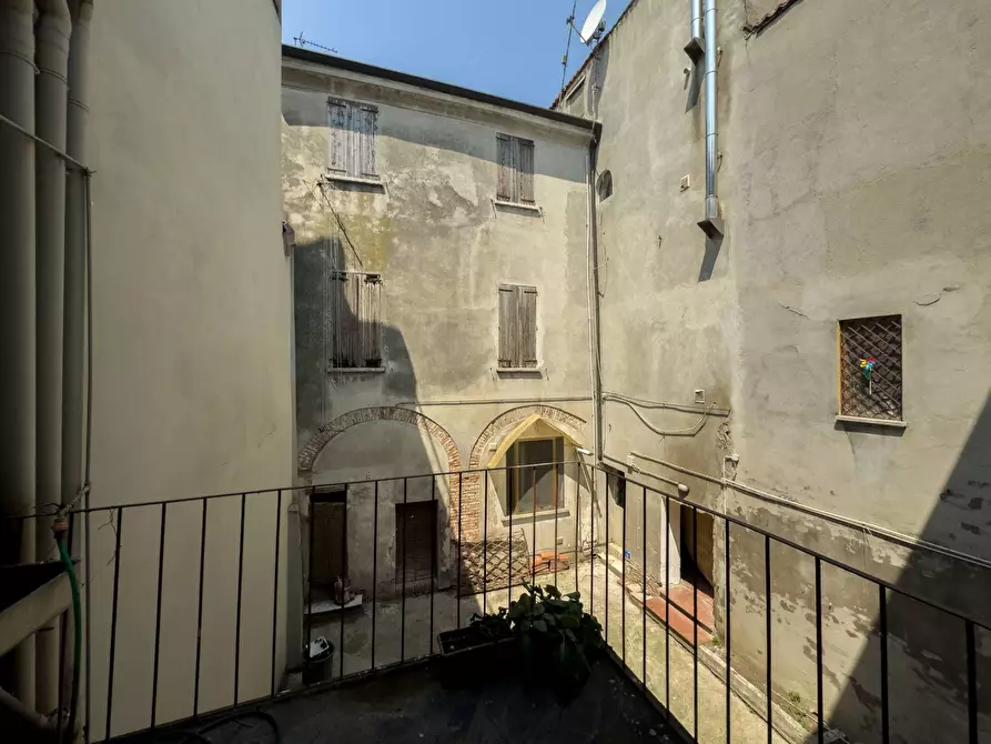 Immagine 39 di Casa indipendente in vendita  a Mantova