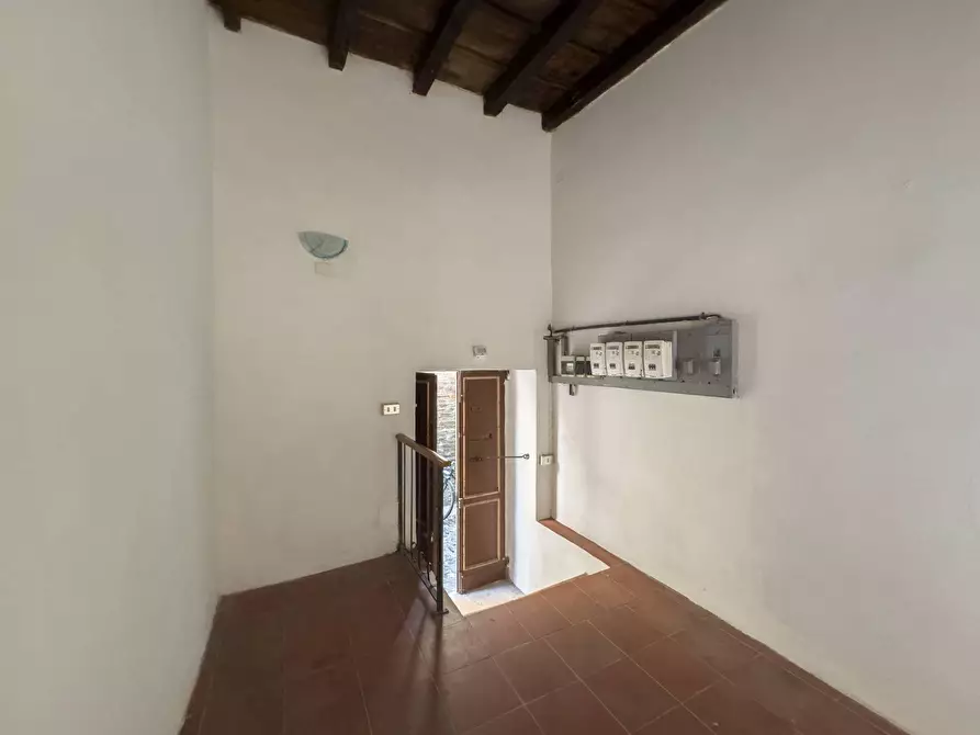 Immagine 2 di Casa indipendente in vendita  a Mantova
