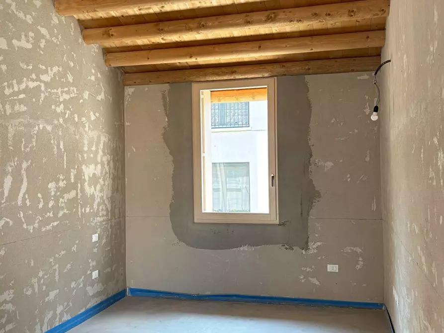 Immagine 10 di Casa indipendente in vendita  a Mantova