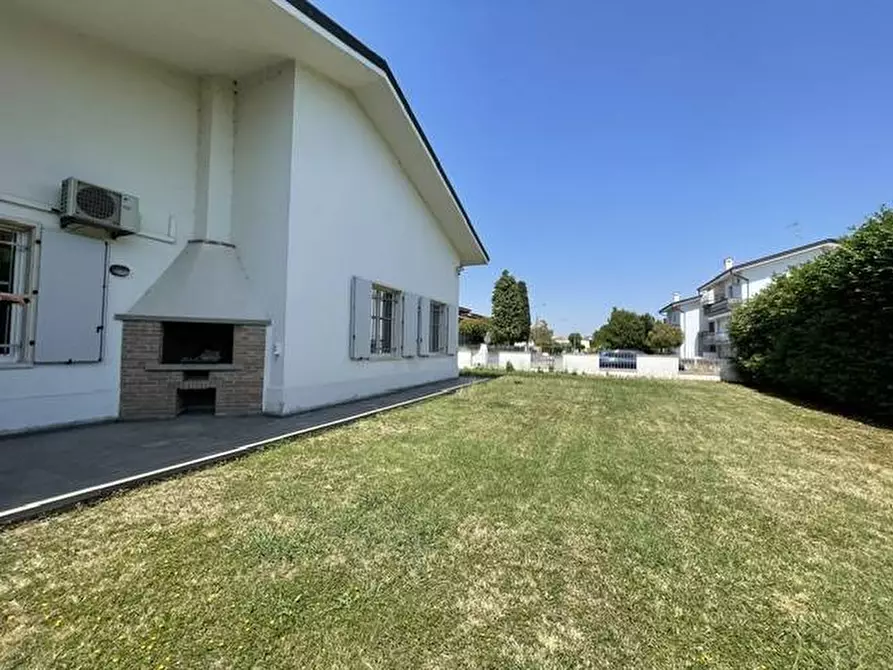 Immagine 22 di Villa in vendita  a Commessaggio