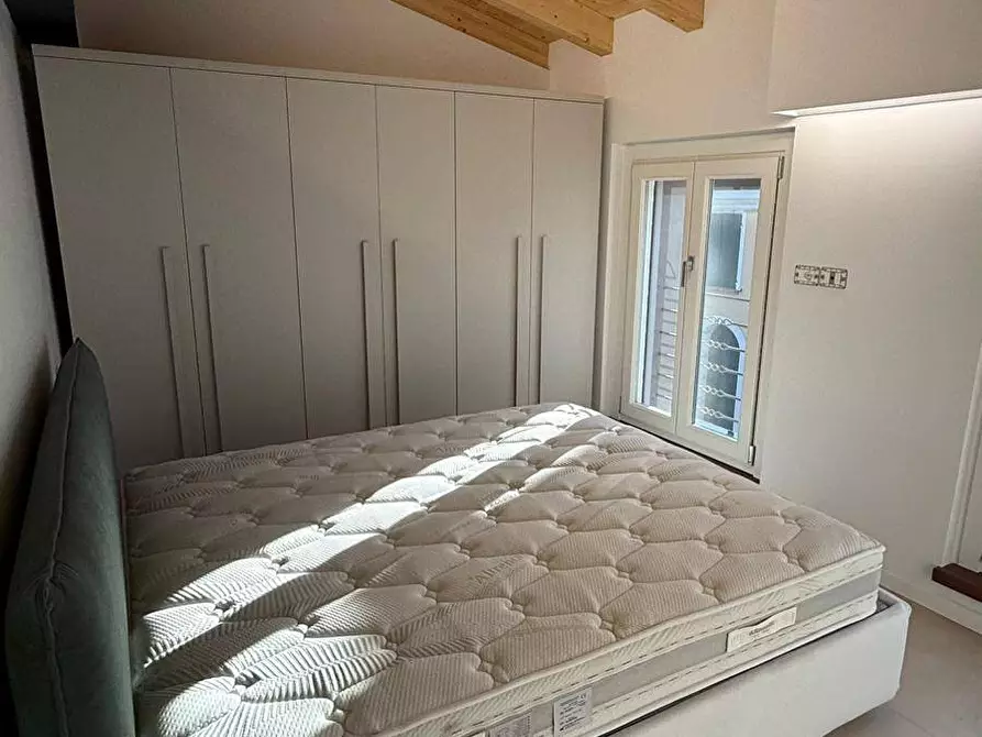 Immagine 6 di Appartamento in affitto  a Mantova
