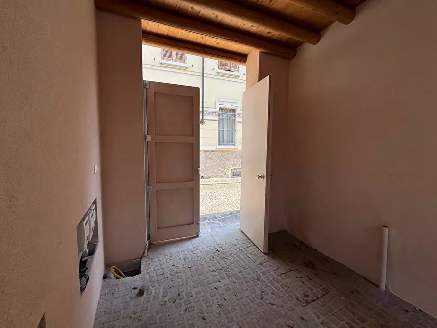 Immagine 14 di Casa indipendente in vendita  a Mantova