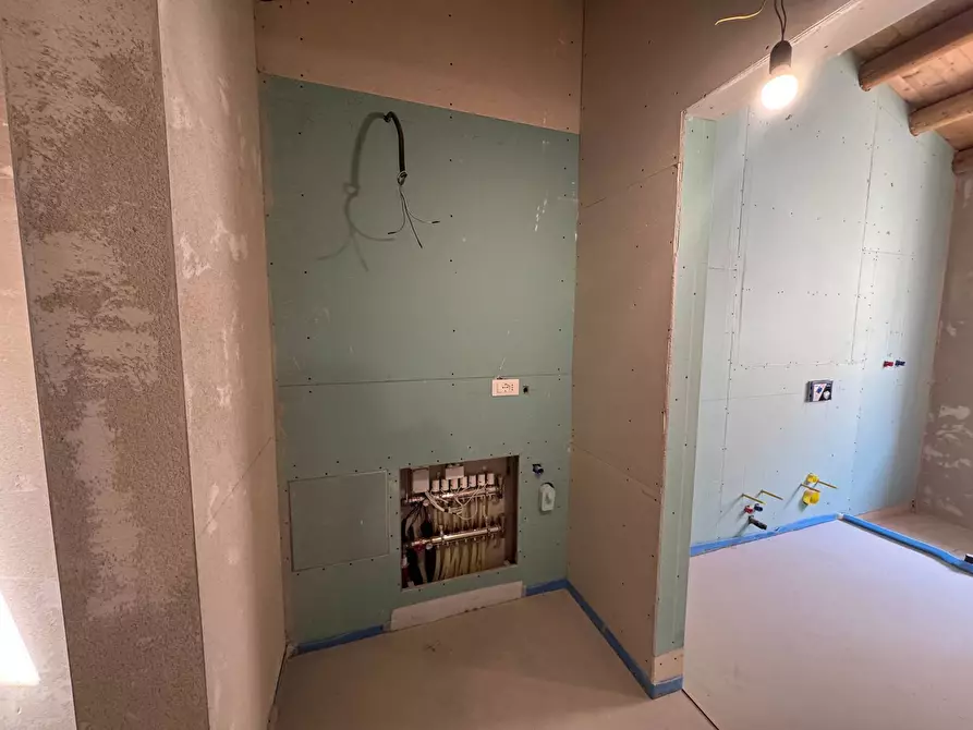 Immagine 25 di Casa indipendente in vendita  a Mantova