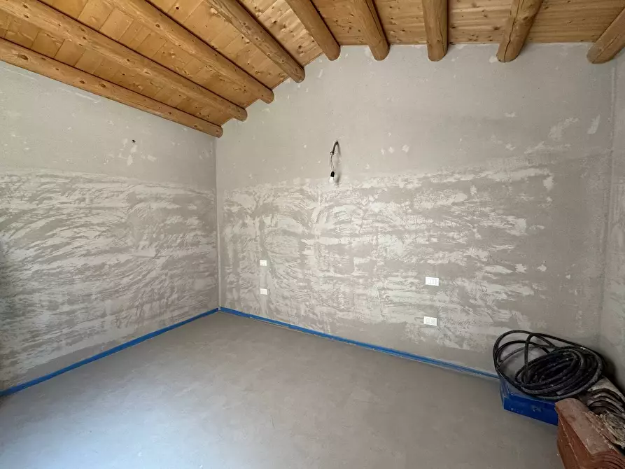 Immagine 31 di Casa indipendente in vendita  a Mantova