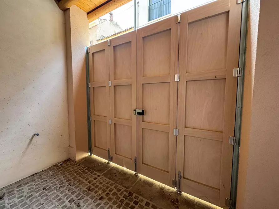 Immagine 39 di Casa indipendente in vendita  a Mantova