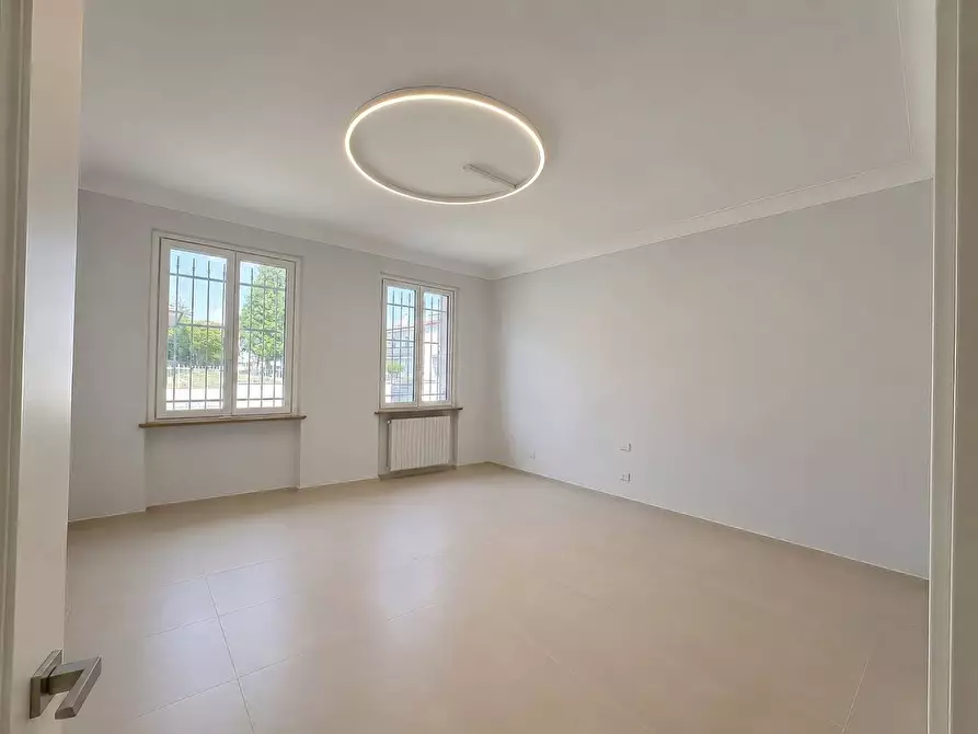 Immagine 11 di Villa in vendita  a Commessaggio