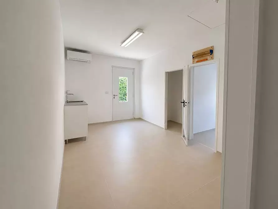 Immagine 16 di Villa in vendita  a Commessaggio