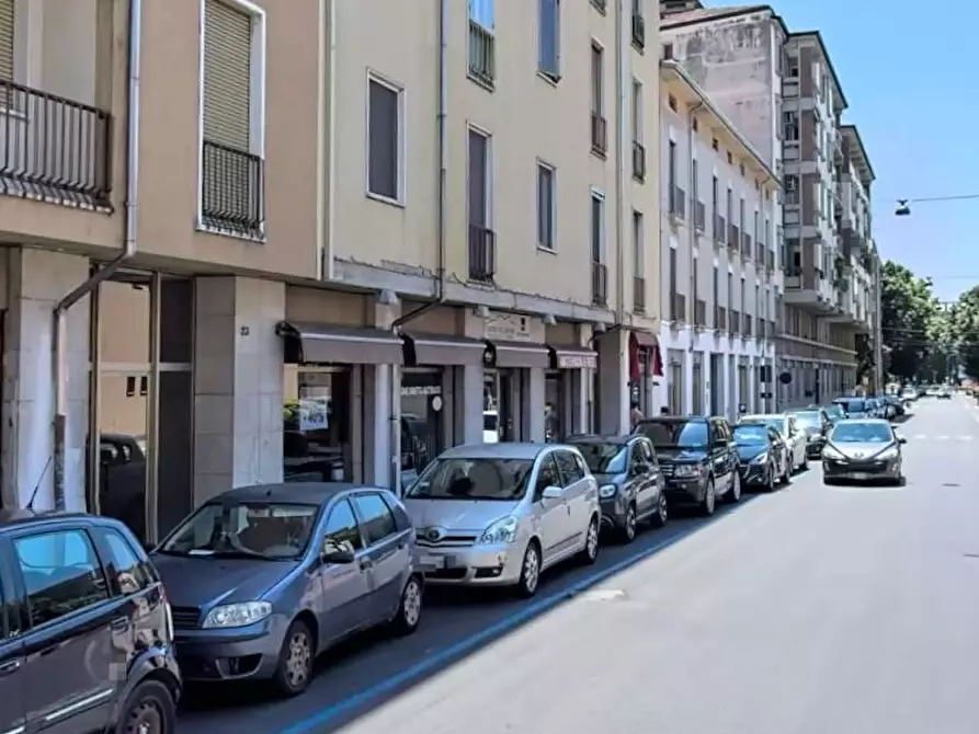 Immagine 16 di Appartamento in vendita  a Mantova