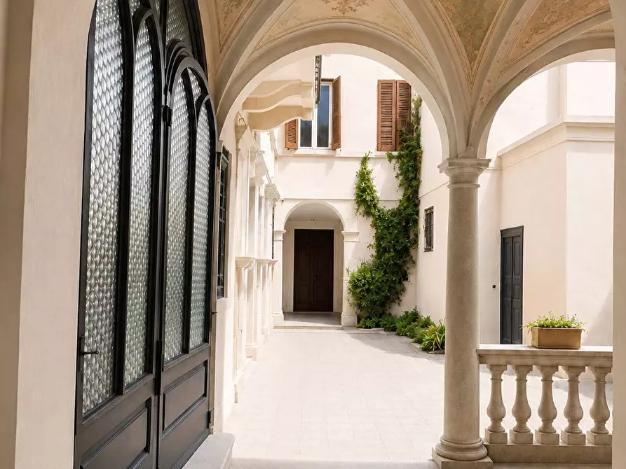 Immagine 25 di Appartamento in vendita  a Mantova