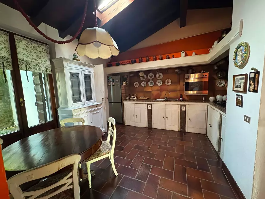 Immagine 14 di Casa indipendente in vendita  a Mantova