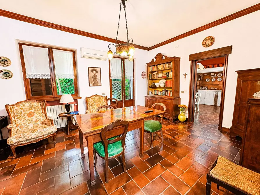 Immagine 15 di Casa indipendente in vendita  a Mantova