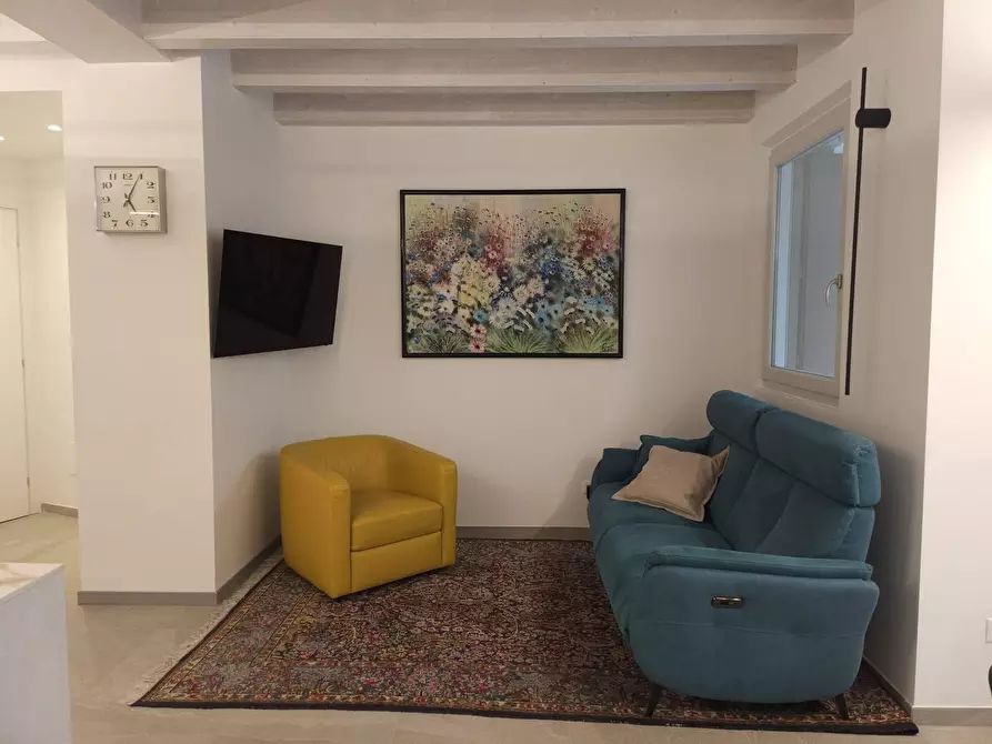 Immagine 6 di Appartamento in vendita  a Mantova