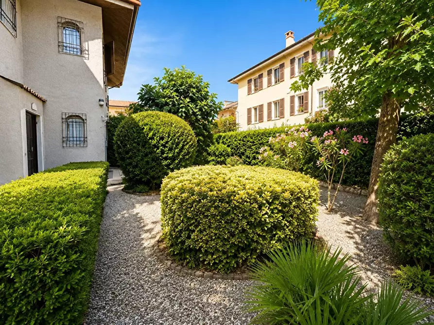 Immagine 11 di Casa indipendente in vendita  a Mantova