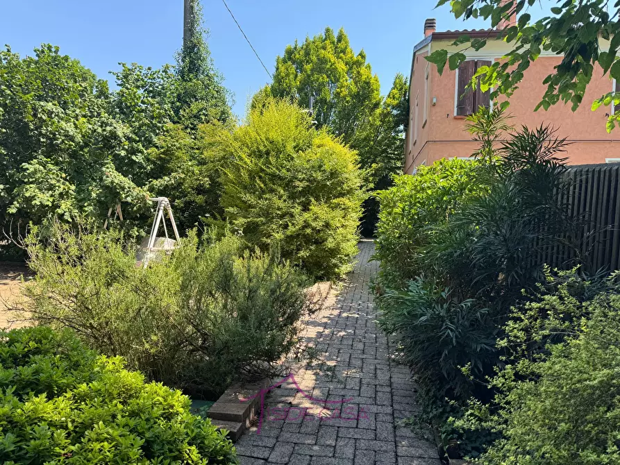 Immagine 7 di Casa indipendente in vendita  a Roncoferraro