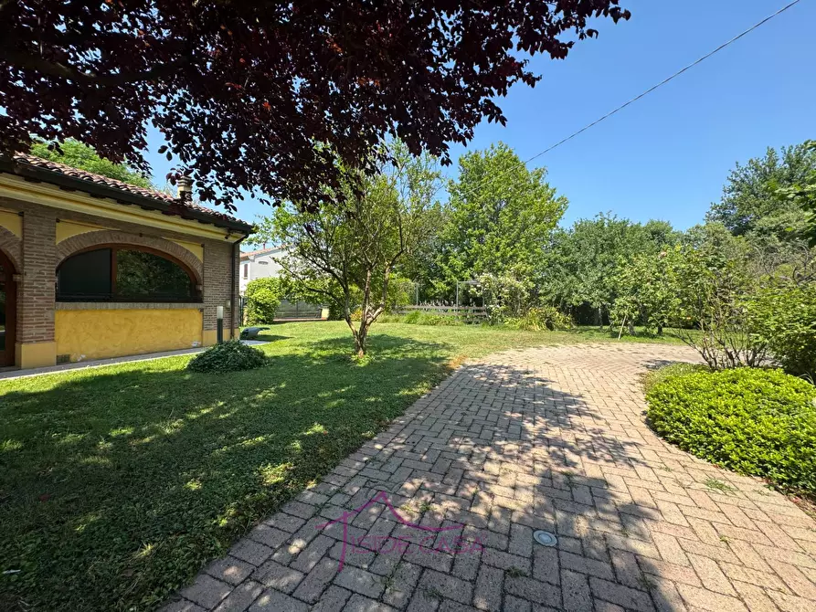 Immagine 11 di Casa indipendente in vendita  a Roncoferraro