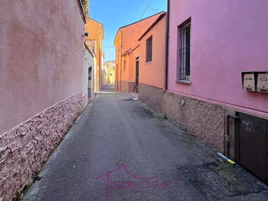 Immagine 2 di Appartamento in vendita  a Mantova